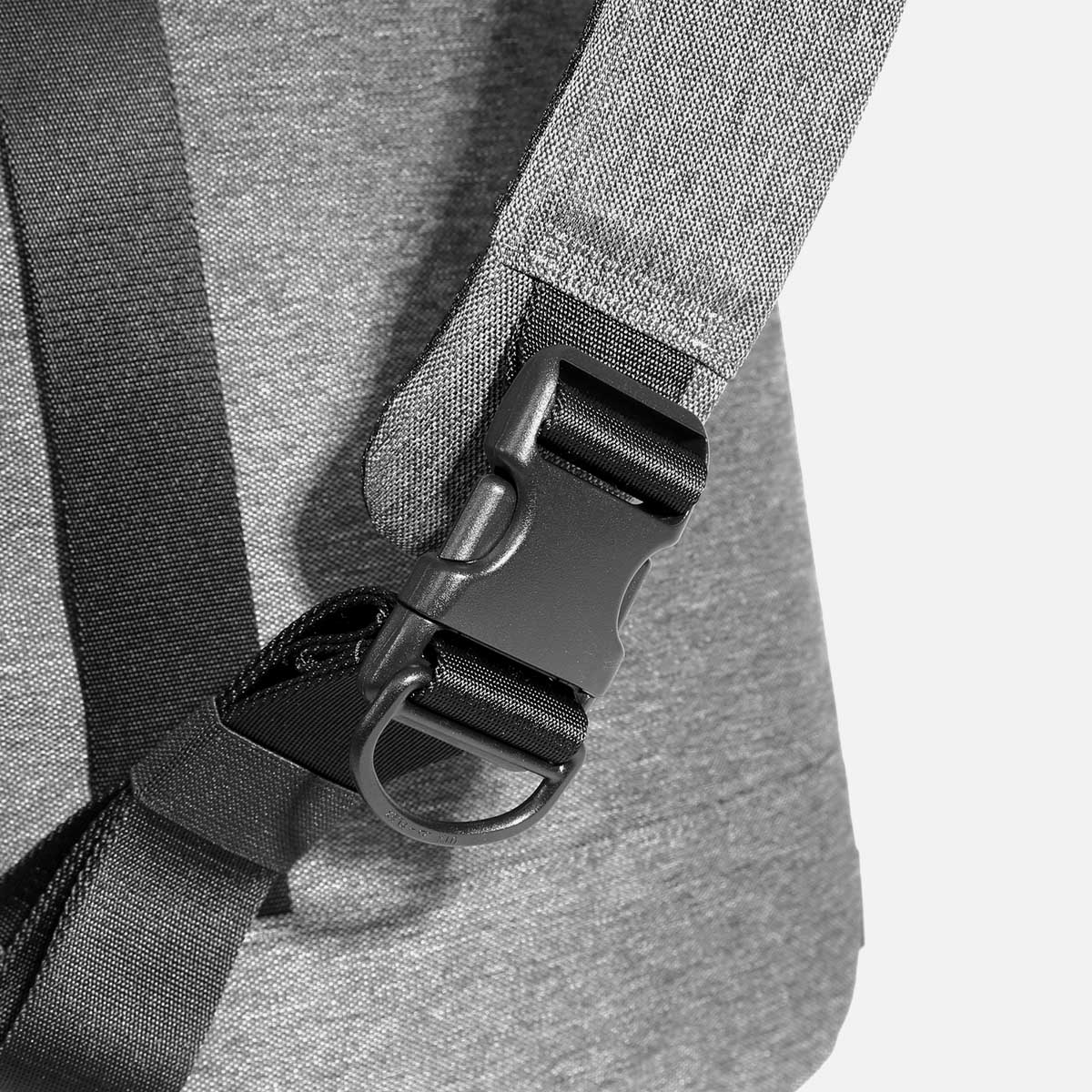 Travel Sling 2 Gray | Aer ｜ エアー公式通販サイト