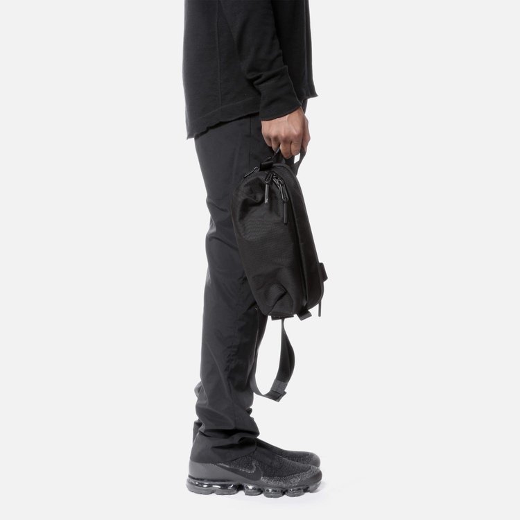 Day Sling 2 Black | Aer ｜ エアー公式通販サイト
